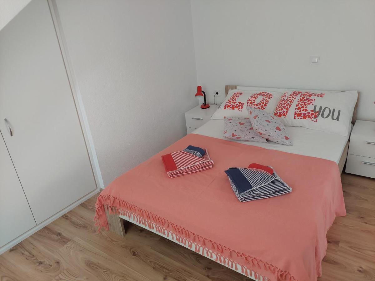 Apartmani Timon Бол Екстер'єр фото