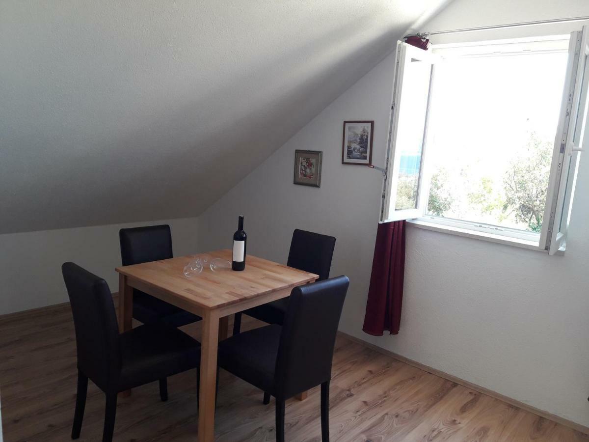 Apartmani Timon Бол Екстер'єр фото