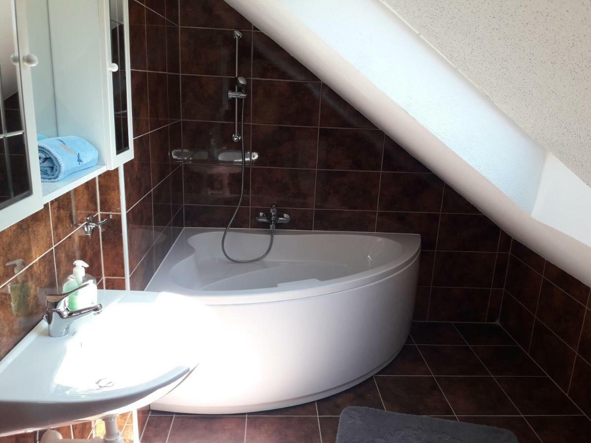 Apartmani Timon Бол Екстер'єр фото