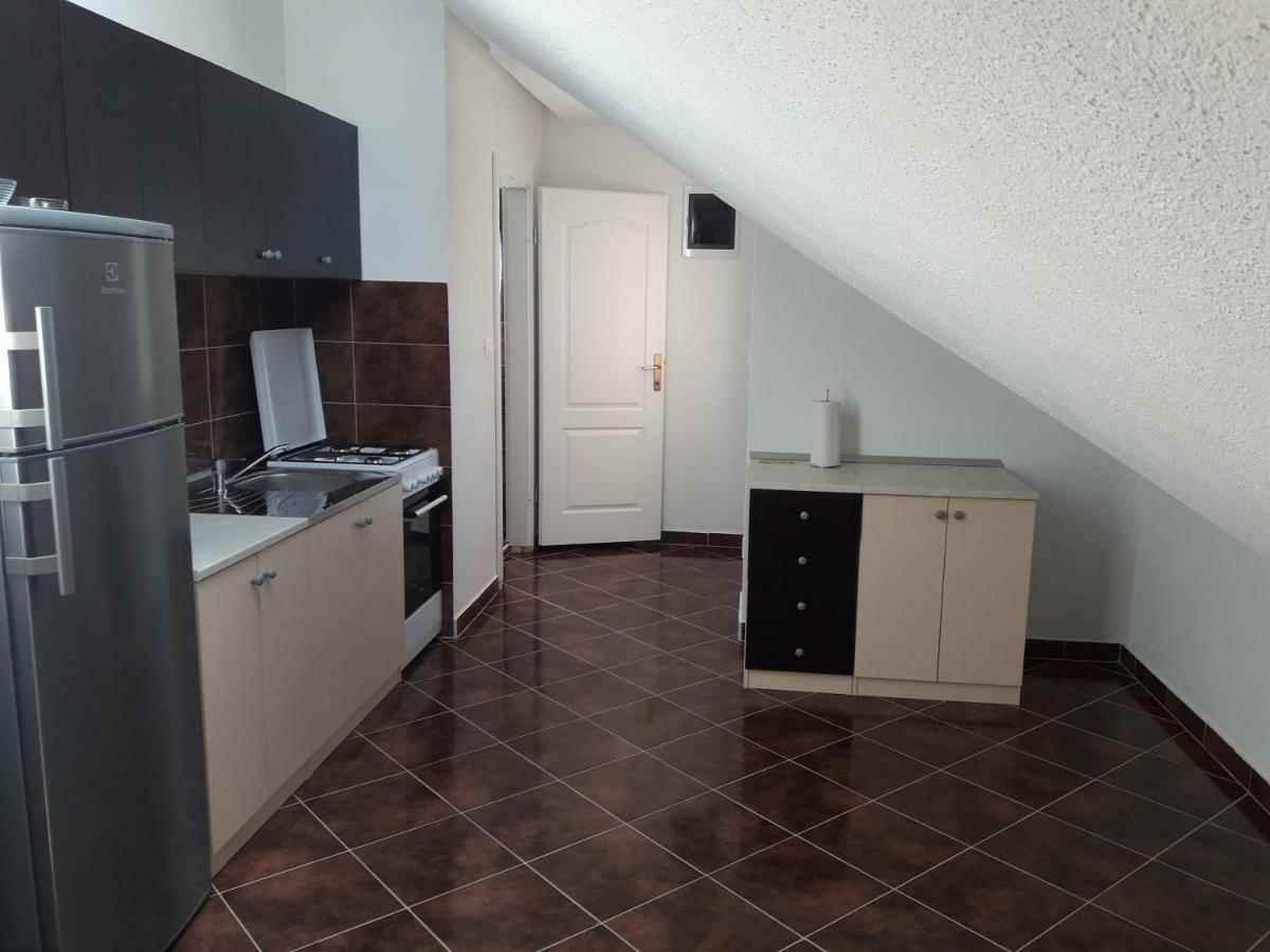 Apartmani Timon Бол Екстер'єр фото