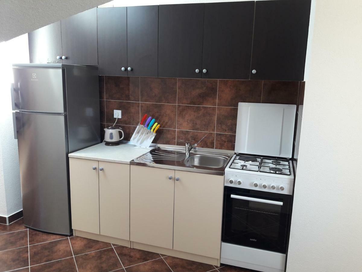 Apartmani Timon Бол Екстер'єр фото